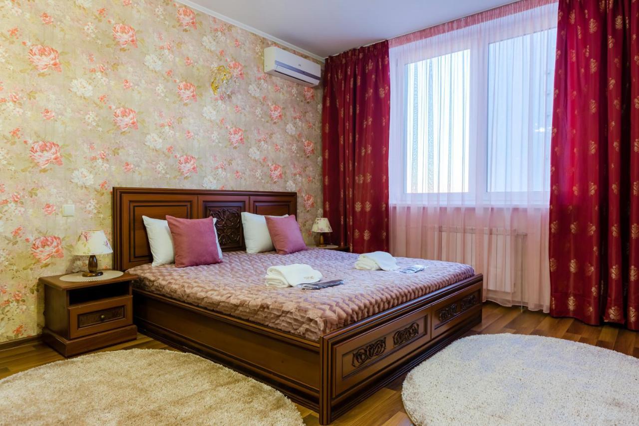 Poznyakoff Aparthotel 키예프 외부 사진